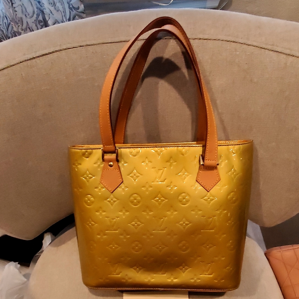 Louis Vuitton Gold  Vernis Tote - Picture 6 of 9